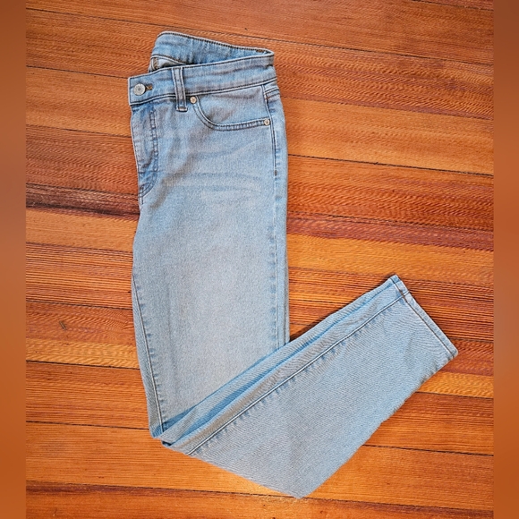 Talbots Slim Ankle Light Wash Jeans - Picture 1 of 6